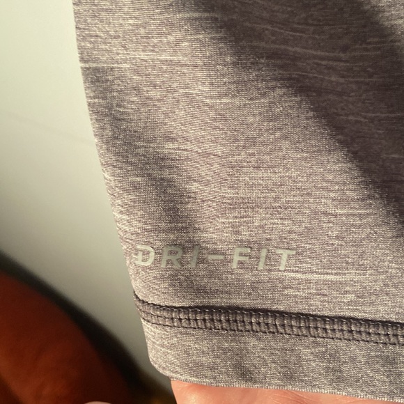 Nike mens gray T-shirt size L - Picture 4 of 5